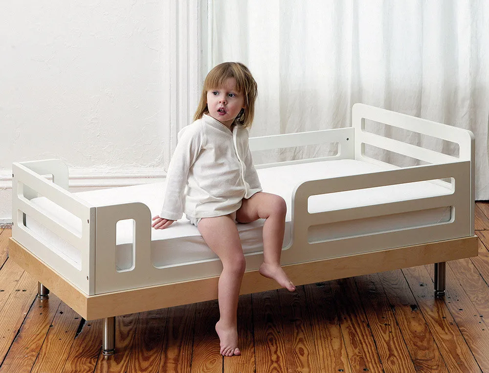 CLASSIC TODDLER BED - BIRCH